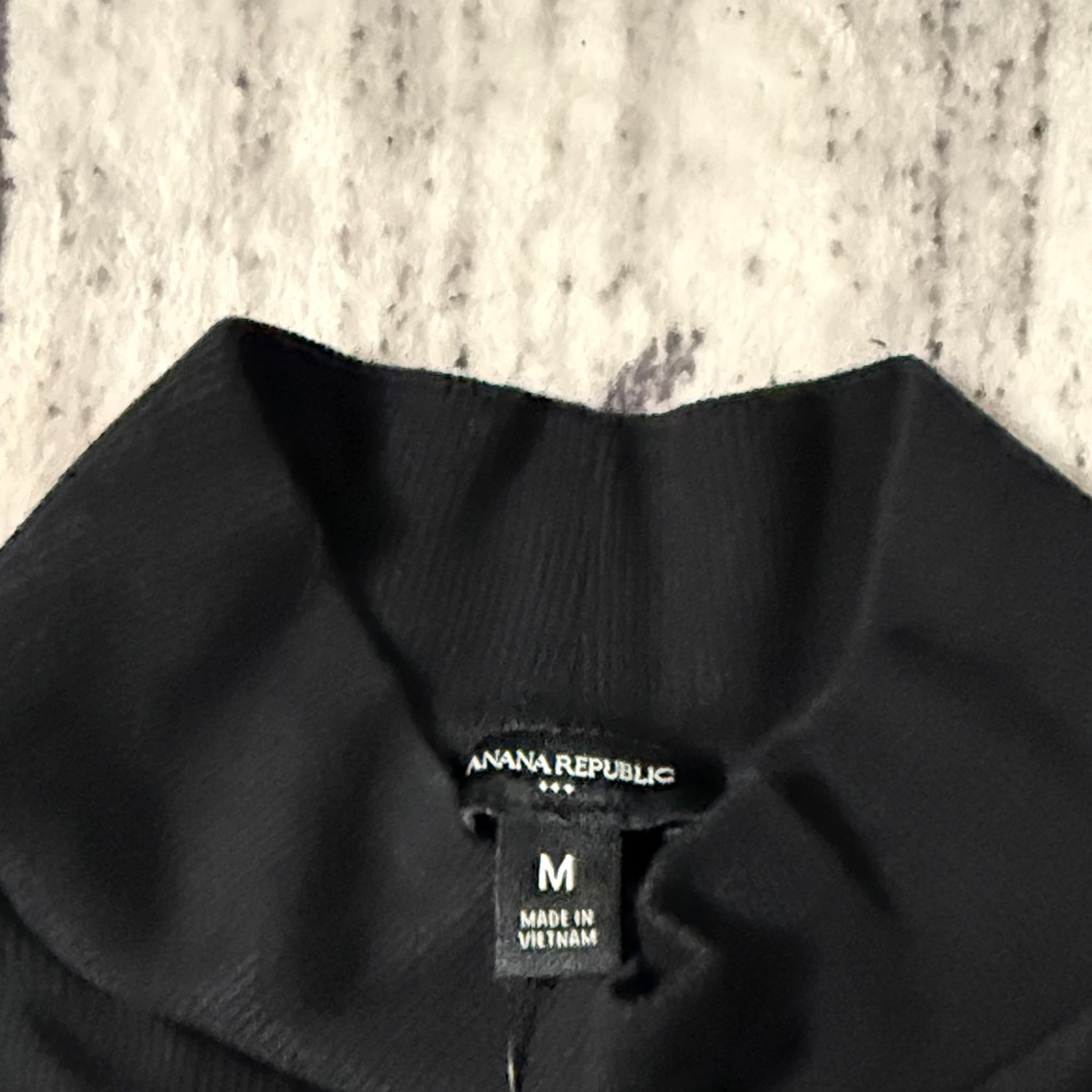 Banana Republic Black Turtleneck Sweater - Picture 7 of 8